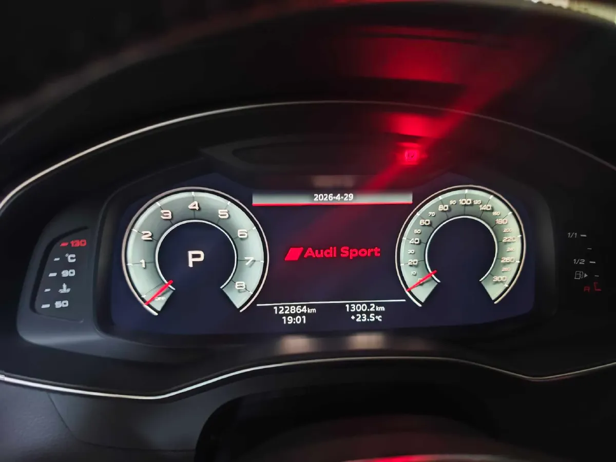 2021 Audi A6L 2.0T 224HP L4 7DCT,autocango,china used car exporter,china ev exporter,chinese used car exporter,chinese used ev exporter