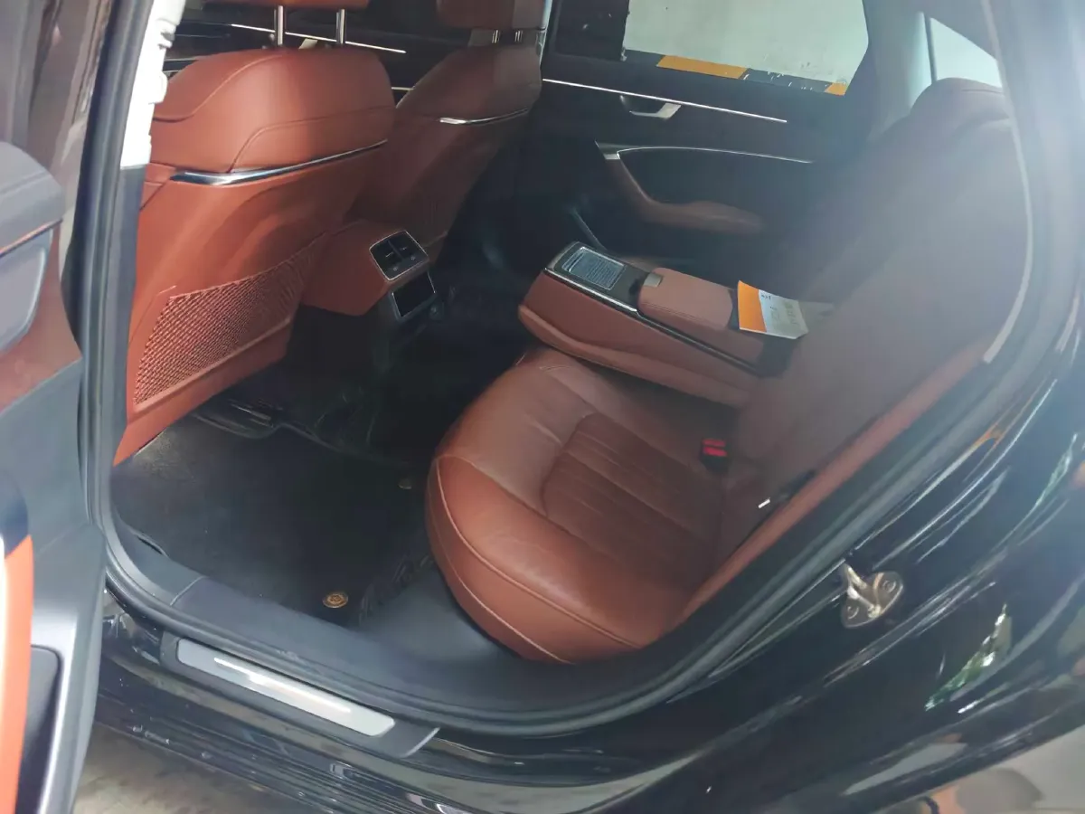 2021 Audi A6L 2.0T 224HP L4 7DCT,autocango,china used car exporter,china ev exporter,chinese used car exporter,chinese used ev exporter