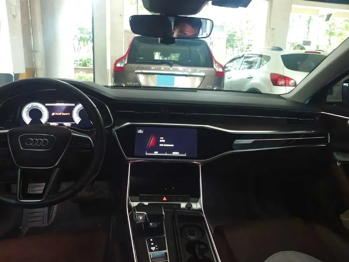 2021 Audi A6L 2.0T 224HP L4 7DCT,autocango,china used car exporter,china ev exporter,chinese used car exporter,chinese used ev exporter