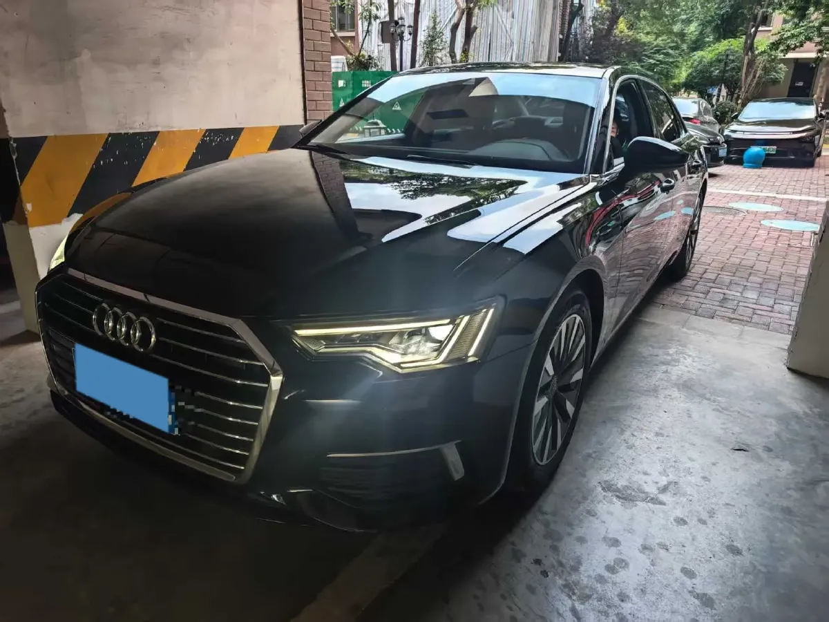 2021 Audi A6L 2.0T 224HP L4 7DCT,autocango,china used car exporter,china ev exporter,chinese used car exporter,chinese used ev exporter