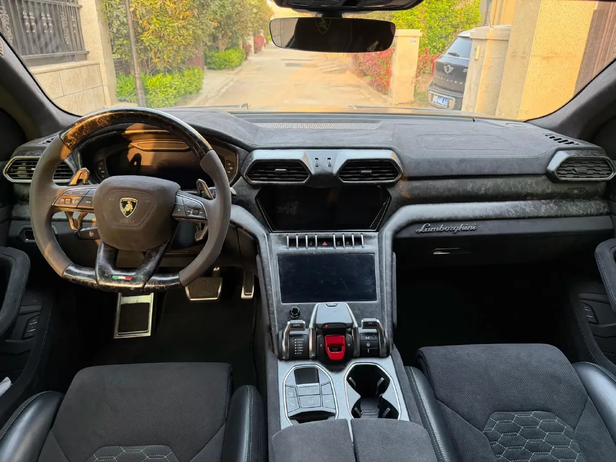 2021 Lamborghini Urus 4.0T 641HP V8 8AT,autocango,china used car exporter,china ev exporter,chinese used car exporter,chinese used ev exporter