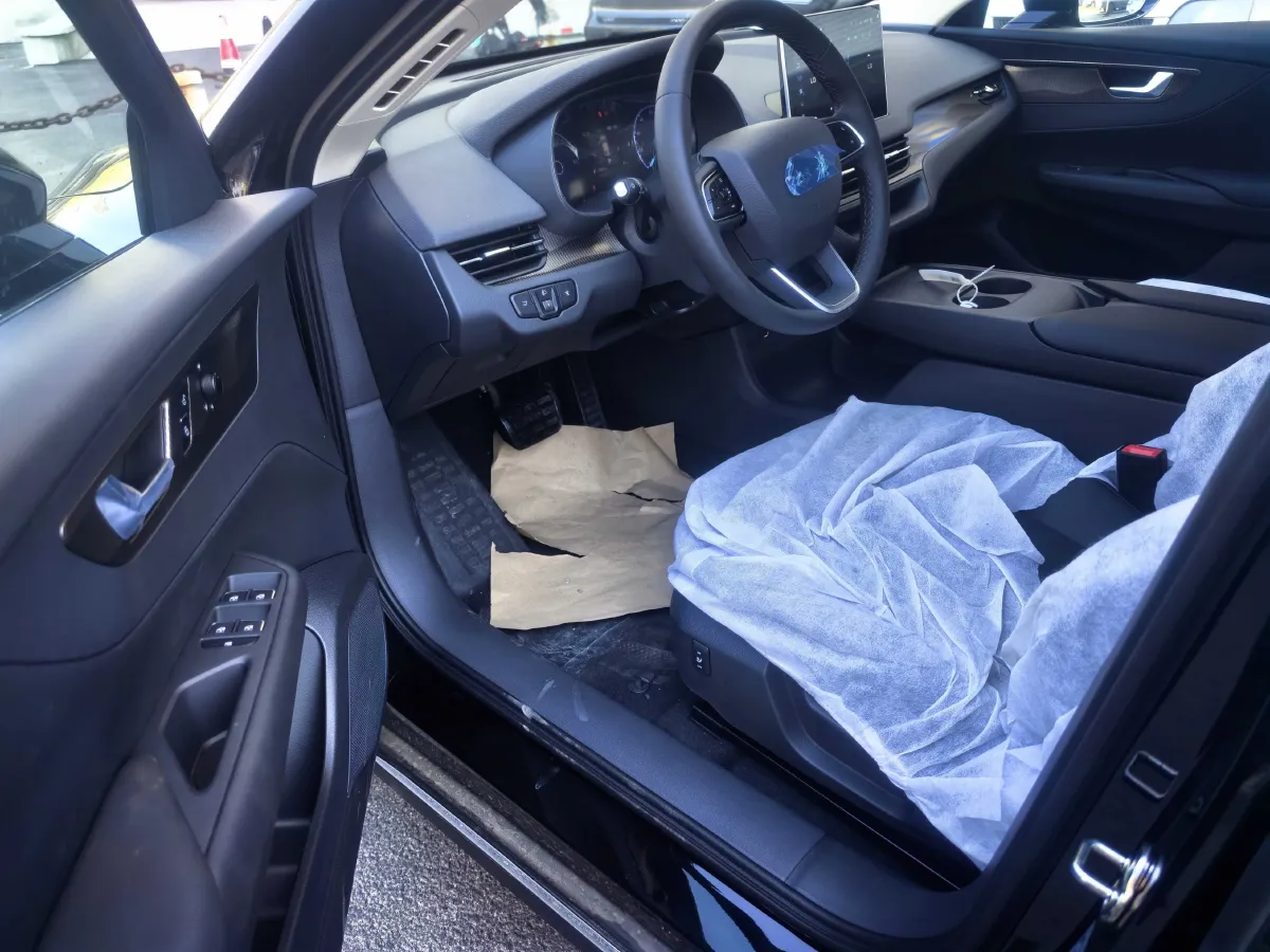 2025 HongQi E-QM5 BEV,autocango,china used car exporter,china ev exporter,chinese used car exporter,chinese used ev exporter