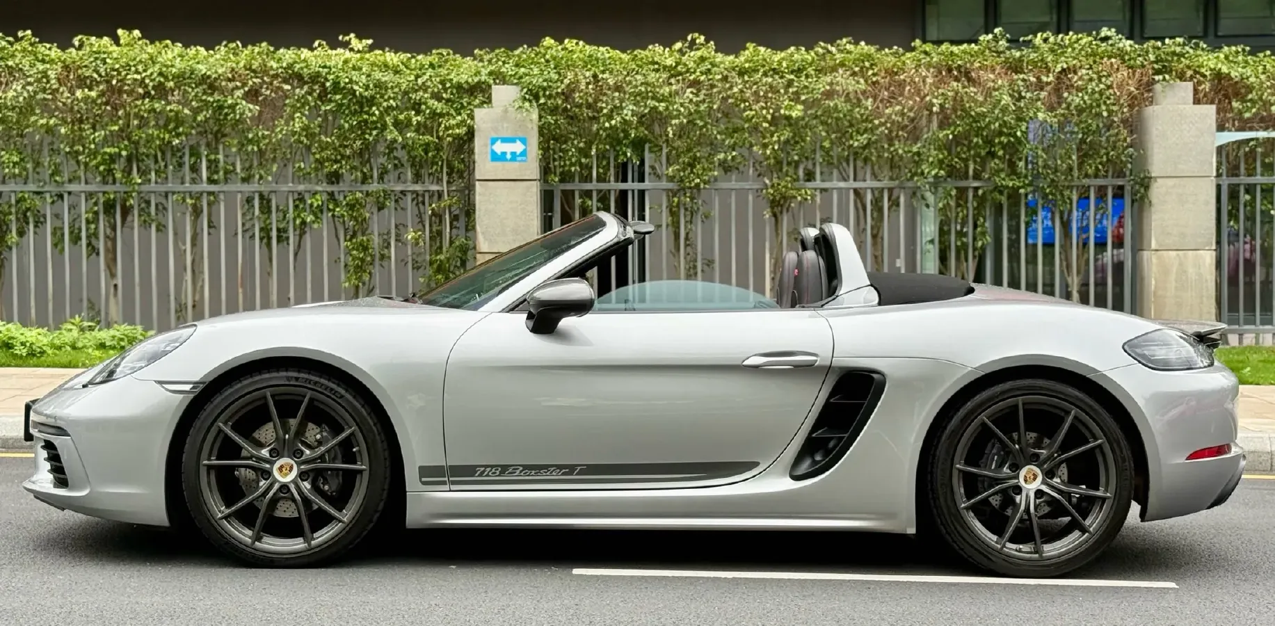 2019 Porsche 718 2.0T 300HP H4 7DCT,autocango,china used car exporter,china ev exporter,chinese used car exporter,chinese used ev exporter