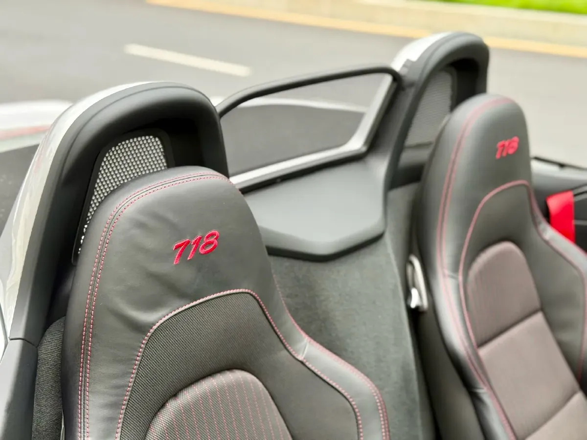 2019 Porsche 718 2.0T 300HP H4 7DCT,autocango,china used car exporter,china ev exporter,chinese used car exporter,chinese used ev exporter