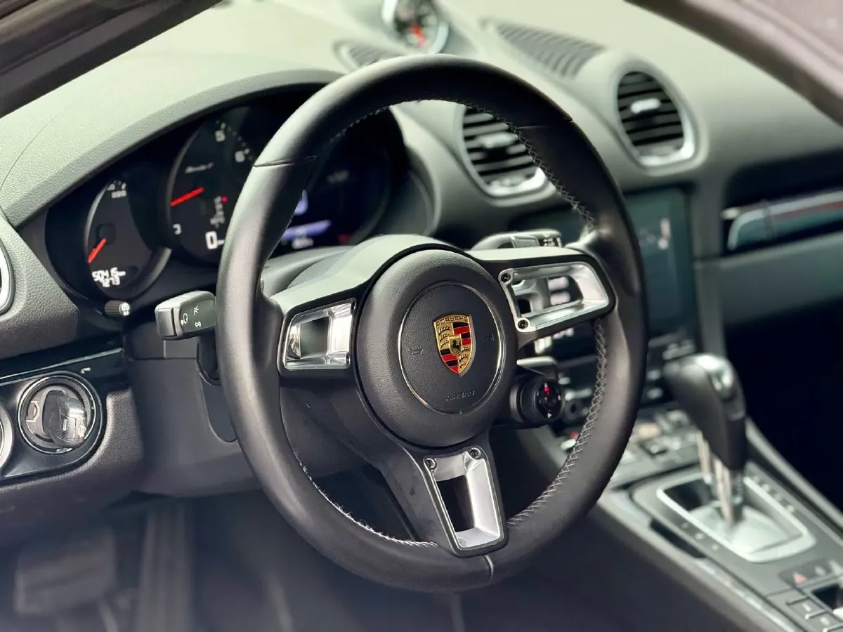 2019 Porsche 718 2.0T 300HP H4 7DCT,autocango,china used car exporter,china ev exporter,chinese used car exporter,chinese used ev exporter