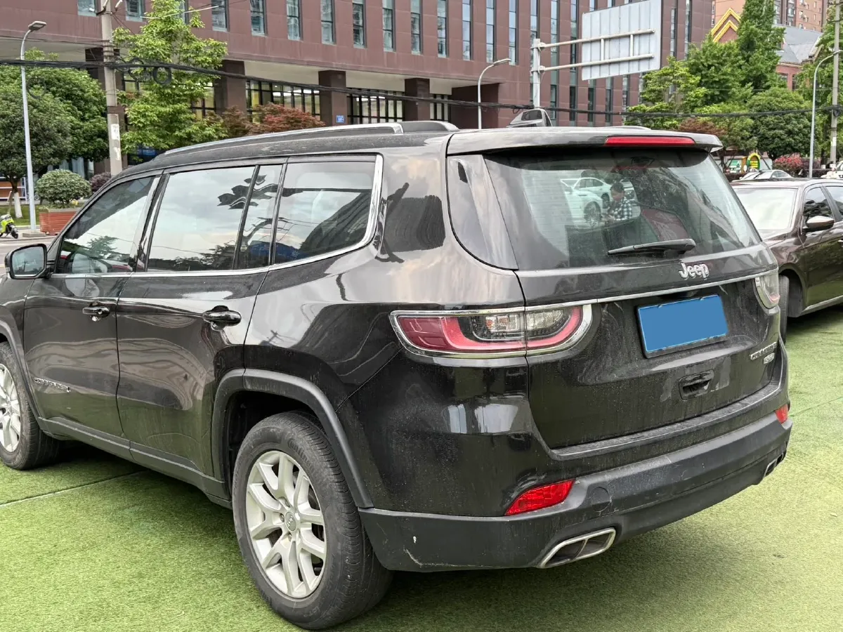 2018 Jeep Grand Commander 2.0T 234HP L4 9AT,autocango,china used car exporter,china ev exporter,chinese used car exporter,chinese used ev exporter
