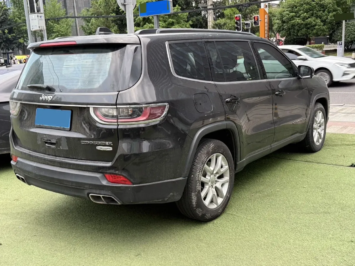 2018 Jeep Grand Commander 2.0T 234HP L4 9AT,autocango,china used car exporter,china ev exporter,chinese used car exporter,chinese used ev exporter