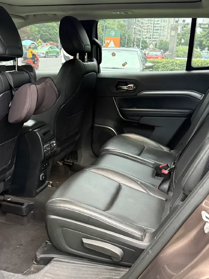 2018 Jeep Grand Commander 2.0T 234HP L4 9AT,autocango,china used car exporter,china ev exporter,chinese used car exporter,chinese used ev exporter