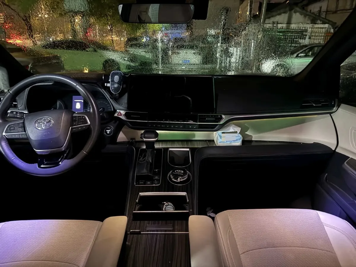 2024 Toyota Sienna 2.5L 189HP L4 E-CVT Hybrid,autocango,china used car exporter,china ev exporter,chinese used car exporter,chinese used ev exporter