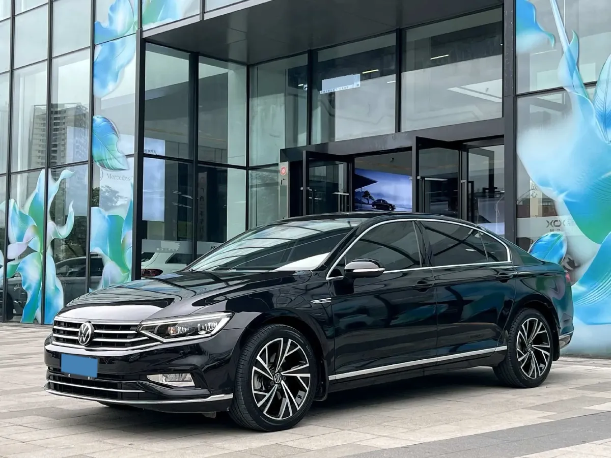 2021 Volkswagen Magotan 2.0T 186HP L4 7DCT,autocango,china used car exporter,china ev exporter,chinese used car exporter,chinese used ev exporter
