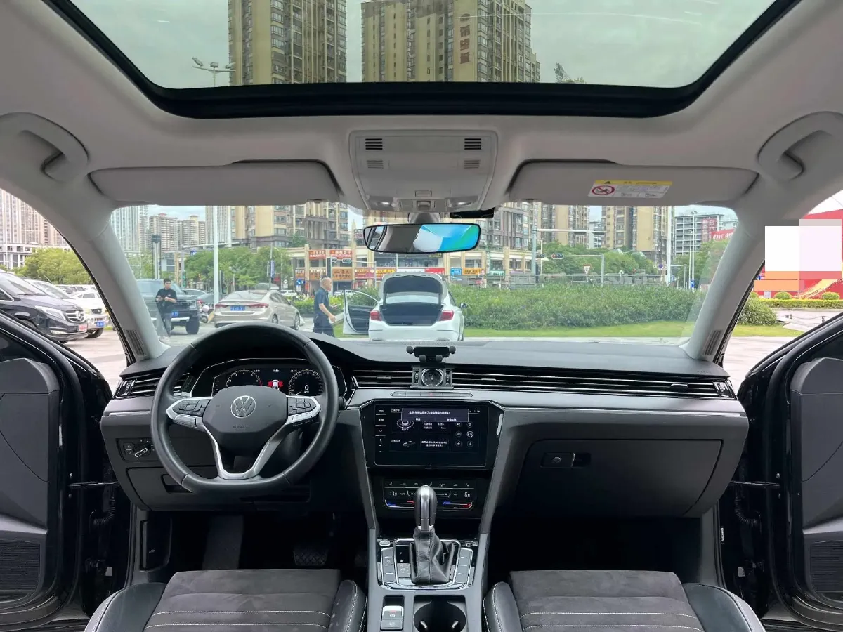 2021 Volkswagen Magotan 2.0T 186HP L4 7DCT,autocango,china used car exporter,china ev exporter,chinese used car exporter,chinese used ev exporter