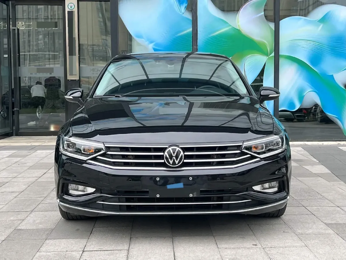 2021 Volkswagen Magotan 2.0T 186HP L4 7DCT,autocango,china used car exporter,china ev exporter,chinese used car exporter,chinese used ev exporter