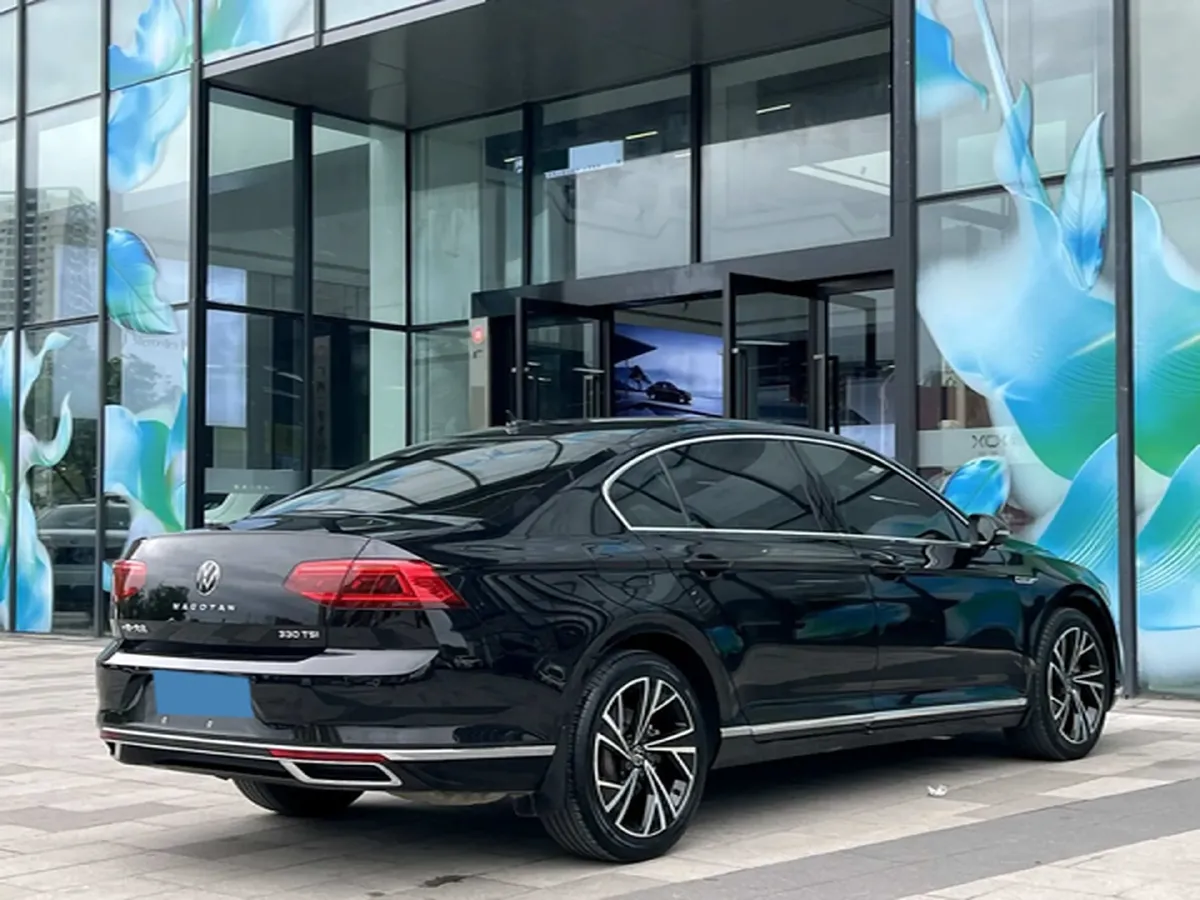 2021 Volkswagen Magotan 2.0T 186HP L4 7DCT,autocango,china used car exporter,china ev exporter,chinese used car exporter,chinese used ev exporter