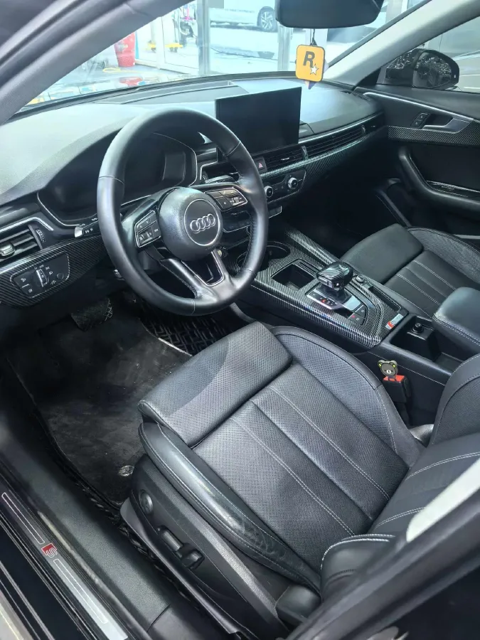 2020 Audi A4L 2.0T 190HP L4 7DCT,autocango,china used car exporter,china ev exporter,chinese used car exporter,chinese used ev exporter