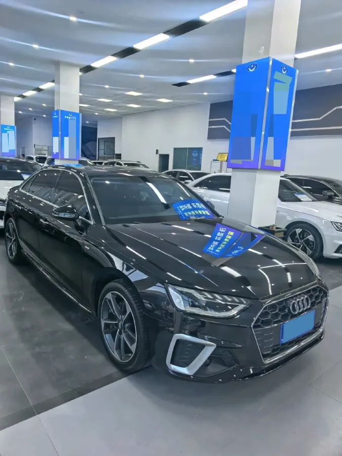 2020 Audi A4L 2.0T 190HP L4 7DCT,autocango,china used car exporter,china ev exporter,chinese used car exporter,chinese used ev exporter