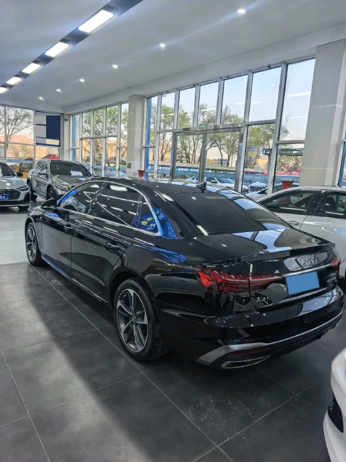 2020 Audi A4L 2.0T 190HP L4 7DCT,autocango,china used car exporter,china ev exporter,chinese used car exporter,chinese used ev exporter