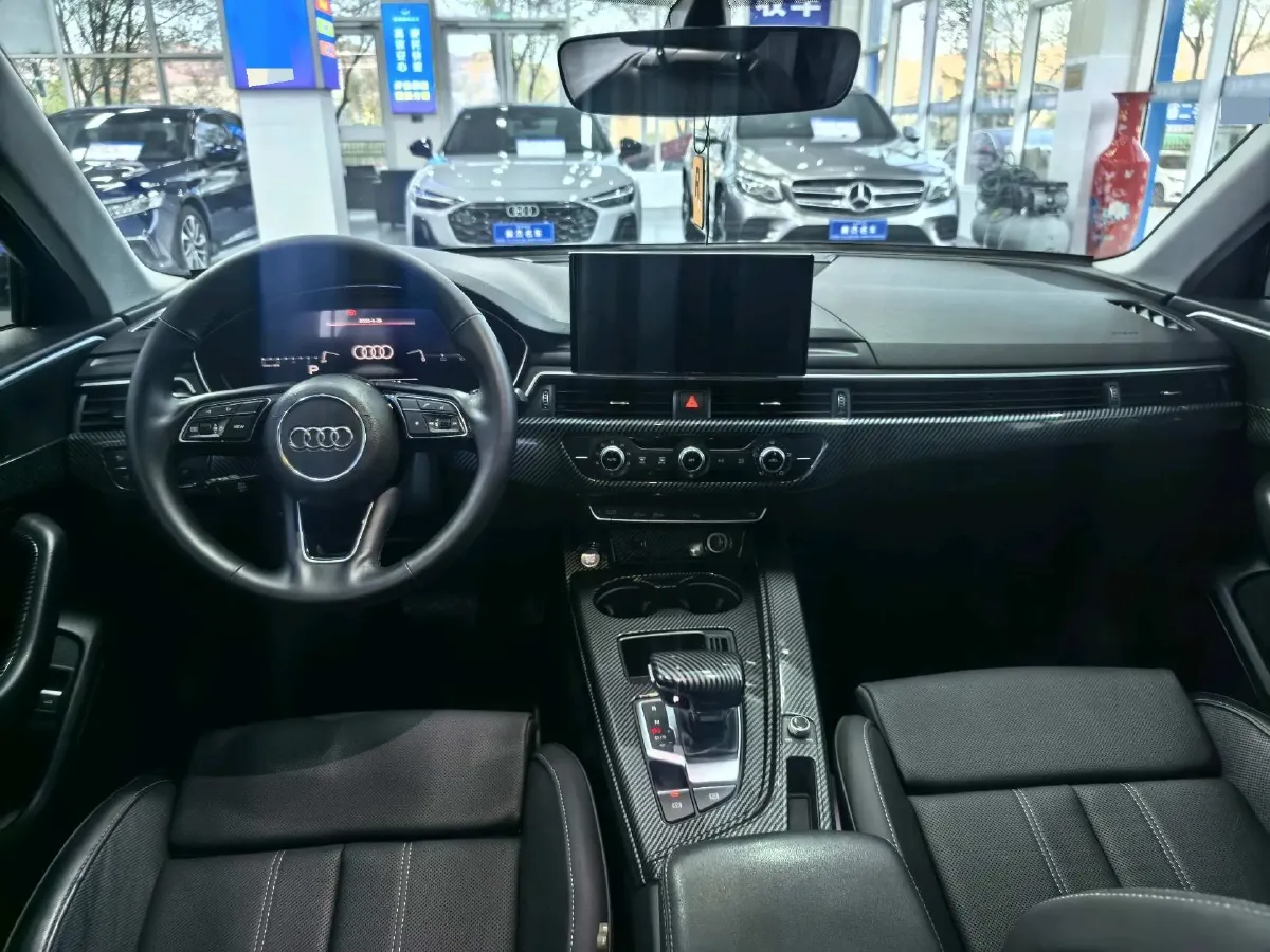 2020 Audi A4L 2.0T 190HP L4 7DCT,autocango,china used car exporter,china ev exporter,chinese used car exporter,chinese used ev exporter