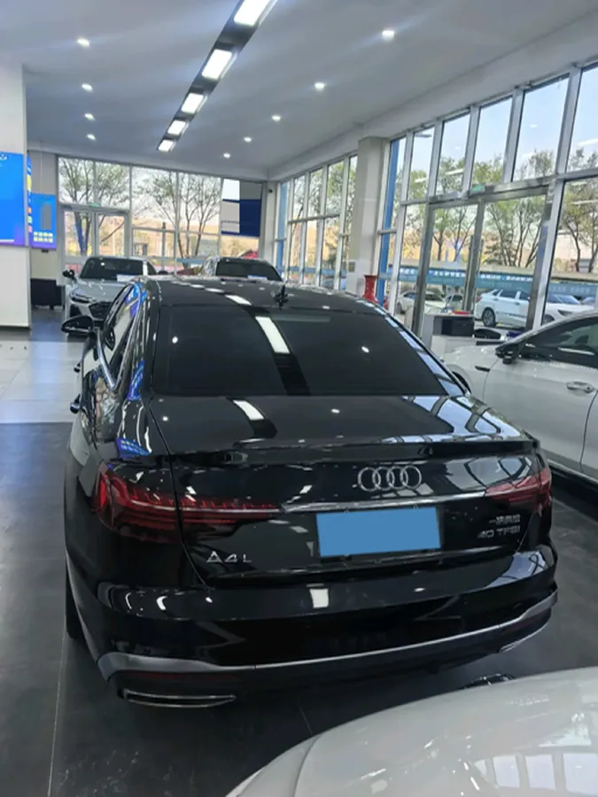 2020 Audi A4L 2.0T 190HP L4 7DCT,autocango,china used car exporter,china ev exporter,chinese used car exporter,chinese used ev exporter