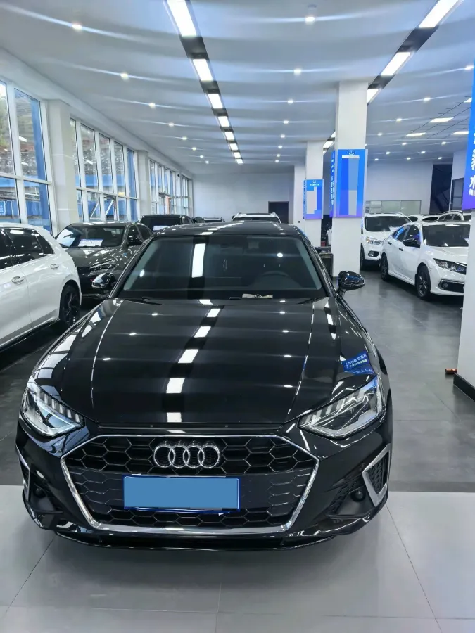 2020 Audi A4L 2.0T 190HP L4 7DCT,autocango,china used car exporter,china ev exporter,chinese used car exporter,chinese used ev exporter
