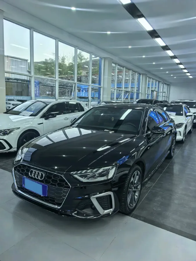 2020 Audi A4L 2.0T 190HP L4 7DCT,autocango,china used car exporter,china ev exporter,chinese used car exporter,chinese used ev exporter