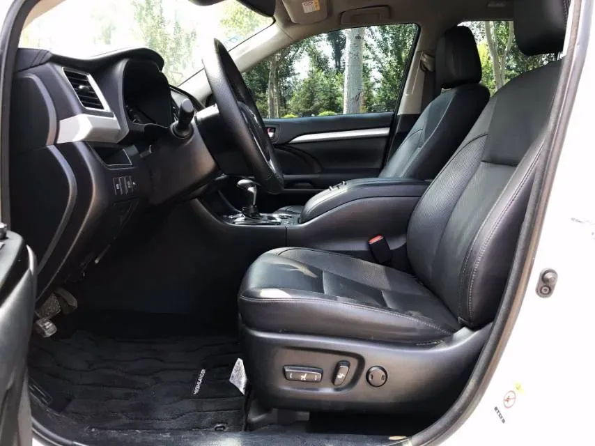 2018 Toyota Highlander 2.0T 220HP L4 6AT,autocango,china used car exporter,china ev exporter,chinese used car exporter,chinese used ev exporter