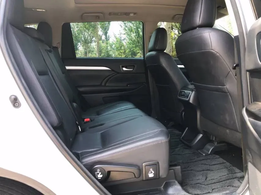 2018 Toyota Highlander 2.0T 220HP L4 6AT,autocango,china used car exporter,china ev exporter,chinese used car exporter,chinese used ev exporter