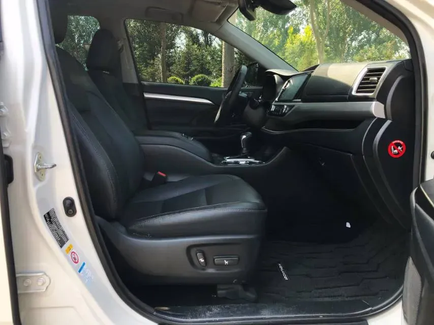 2018 Toyota Highlander 2.0T 220HP L4 6AT,autocango,china used car exporter,china ev exporter,chinese used car exporter,chinese used ev exporter