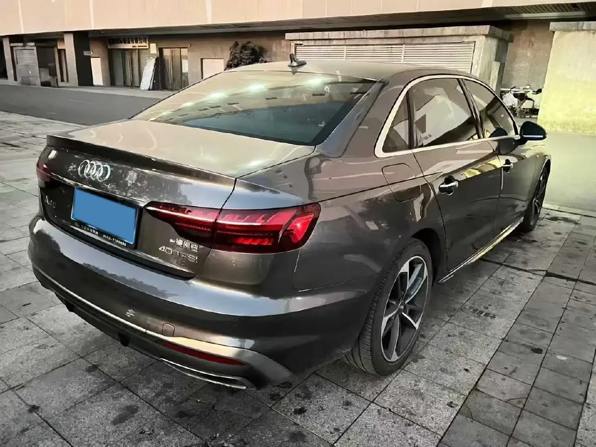 2020 Audi A4L 2.0T 190HP L4 7DCT,autocango,china used car exporter,china ev exporter,chinese used car exporter,chinese used ev exporter