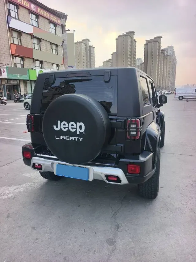 2018 Beijing BJ40 2.0T 204HP L4 5MT,autocango,china used car exporter,china ev exporter,chinese used car exporter,chinese used ev exporter