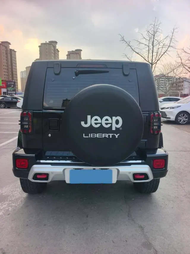 2018 Beijing BJ40 2.0T 204HP L4 5MT,autocango,china used car exporter,china ev exporter,chinese used car exporter,chinese used ev exporter