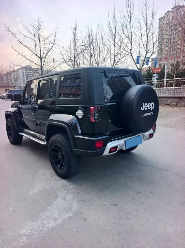 2018 Beijing BJ40 2.0T 204HP L4 5MT,autocango,china used car exporter,china ev exporter,chinese used car exporter,chinese used ev exporter