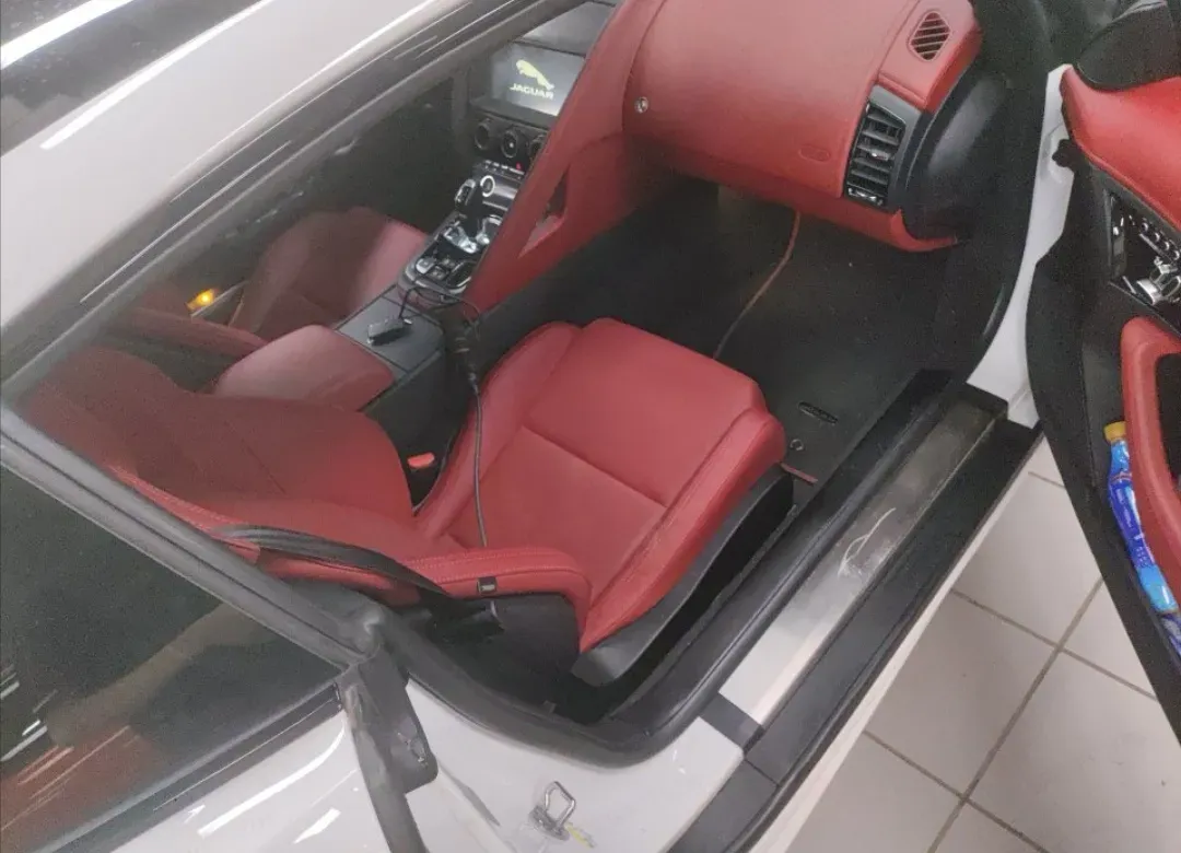 2024 Jaguar F-TYPE 2.0T 300HP L4 8AT,autocango,china used car exporter,china ev exporter,chinese used car exporter,chinese used ev exporter