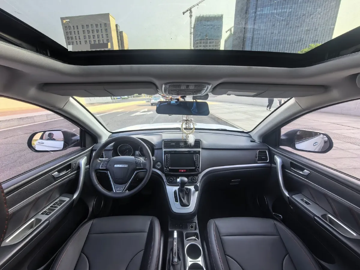 2018 Haval M6 1.5T 150HP L4 7DCT,autocango,china used car exporter,china ev exporter,chinese used car exporter,chinese used ev exporter