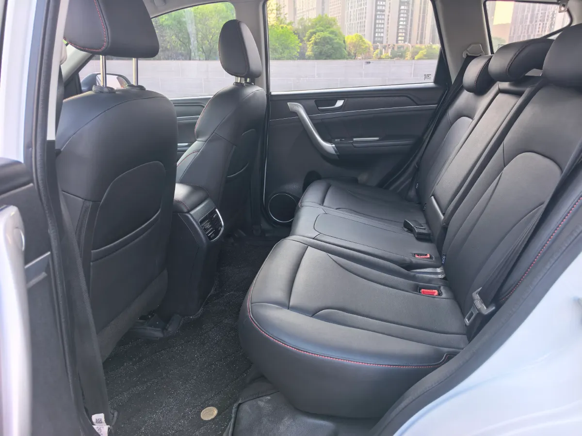 2018 Haval M6 1.5T 150HP L4 7DCT,autocango,china used car exporter,china ev exporter,chinese used car exporter,chinese used ev exporter