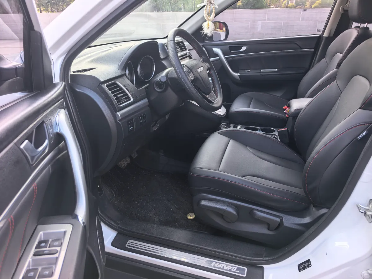 2018 Haval M6 1.5T 150HP L4 7DCT,autocango,china used car exporter,china ev exporter,chinese used car exporter,chinese used ev exporter