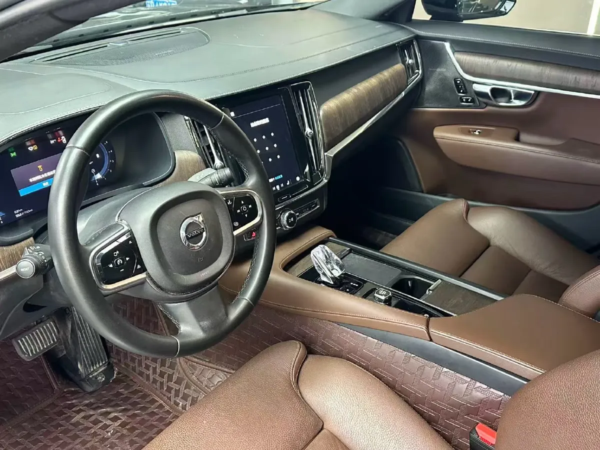 2024 Volvo S90 2.0T 250HP L4 8AT,autocango,china used car exporter,china ev exporter,chinese used car exporter,chinese used ev exporter