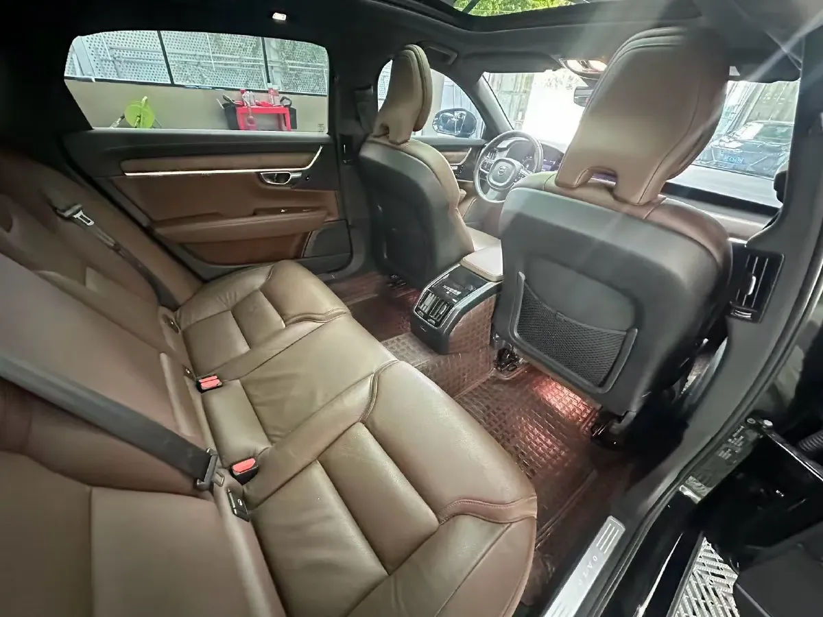 2024 Volvo S90 2.0T 250HP L4 8AT,autocango,china used car exporter,china ev exporter,chinese used car exporter,chinese used ev exporter