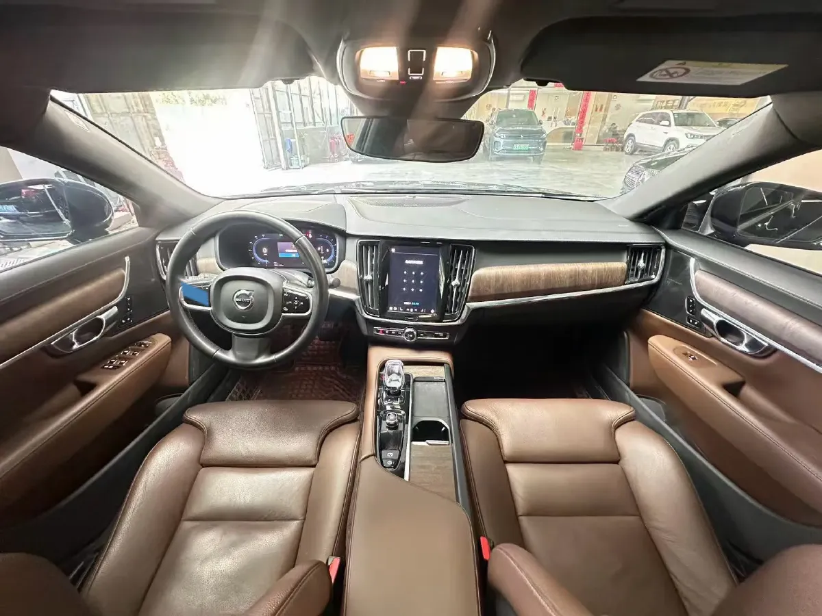 2024 Volvo S90 2.0T 250HP L4 8AT,autocango,china used car exporter,china ev exporter,chinese used car exporter,chinese used ev exporter
