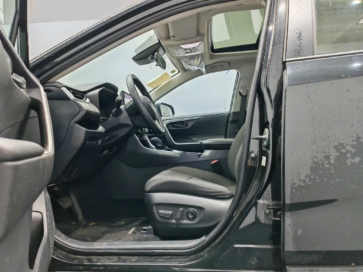 2023 Toyota RAV4 2.5L 178HP L4 E-CVT Hybrid,autocango,china used car exporter,china ev exporter,chinese used car exporter,chinese used ev exporter