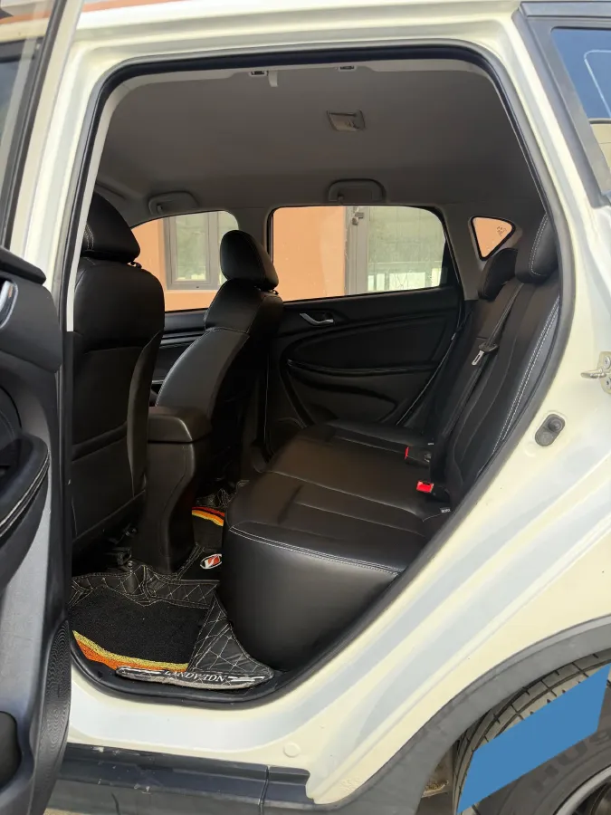 2017 Landwind X2 1.6L 125HP L4 4AT,autocango,china used car exporter,china ev exporter,chinese used car exporter,chinese used ev exporter