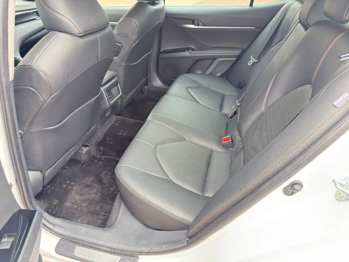 2023 Toyota Camry 2.5L 207HP L4 8AT,autocango,china used car exporter,china ev exporter,chinese used car exporter,chinese used ev exporter