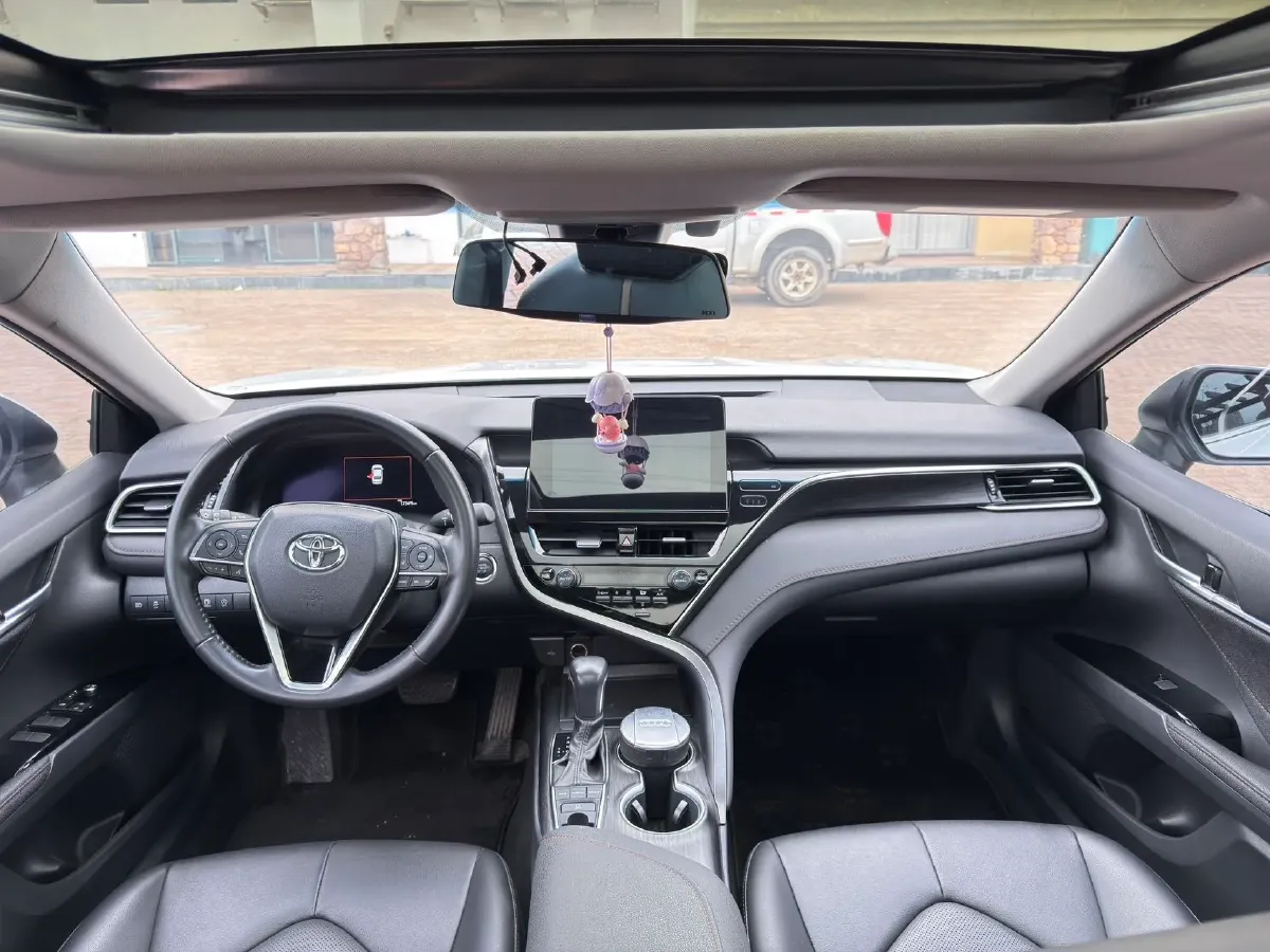 2023 Toyota Camry 2.5L 207HP L4 8AT,autocango,china used car exporter,china ev exporter,chinese used car exporter,chinese used ev exporter