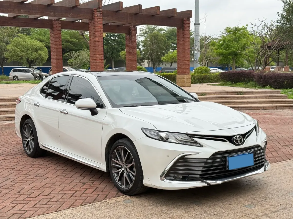 2023 Toyota Camry 2.5L 207HP L4 8AT,autocango,china used car exporter,china ev exporter,chinese used car exporter,chinese used ev exporter