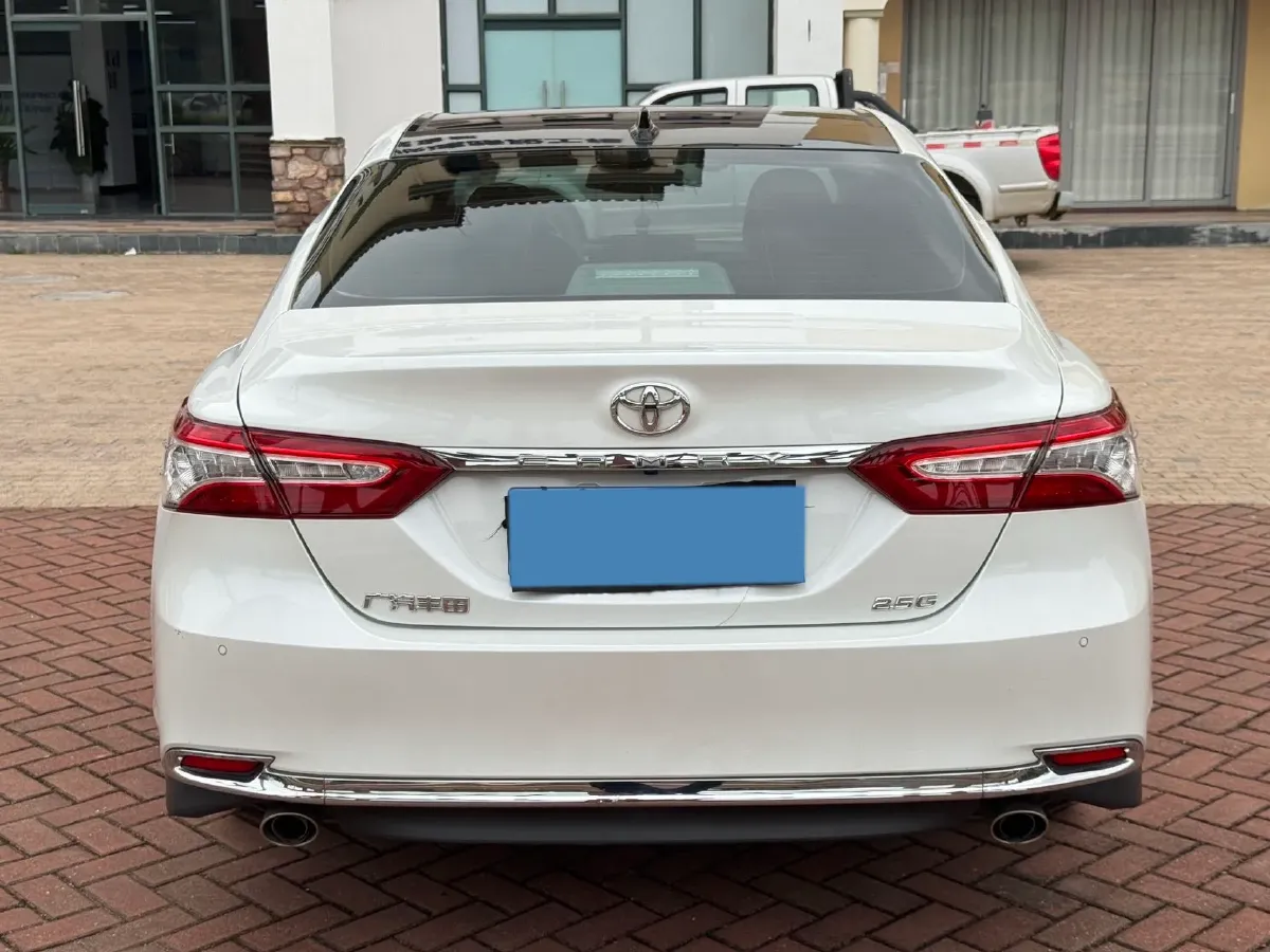 2023 Toyota Camry 2.5L 207HP L4 8AT,autocango,china used car exporter,china ev exporter,chinese used car exporter,chinese used ev exporter