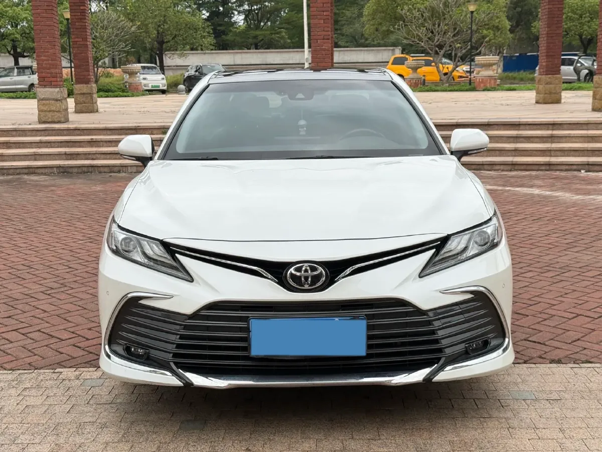 2023 Toyota Camry 2.5L 207HP L4 8AT,autocango,china used car exporter,china ev exporter,chinese used car exporter,chinese used ev exporter