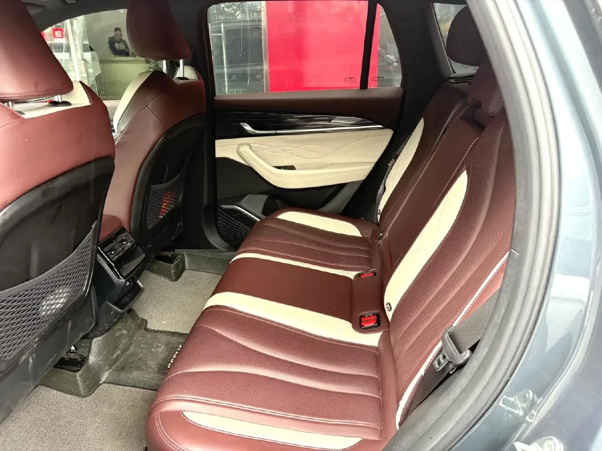 2024 Geely Monjaro 2.0T 238HP L4 8AT,autocango,china used car exporter,china ev exporter,chinese used car exporter,chinese used ev exporter