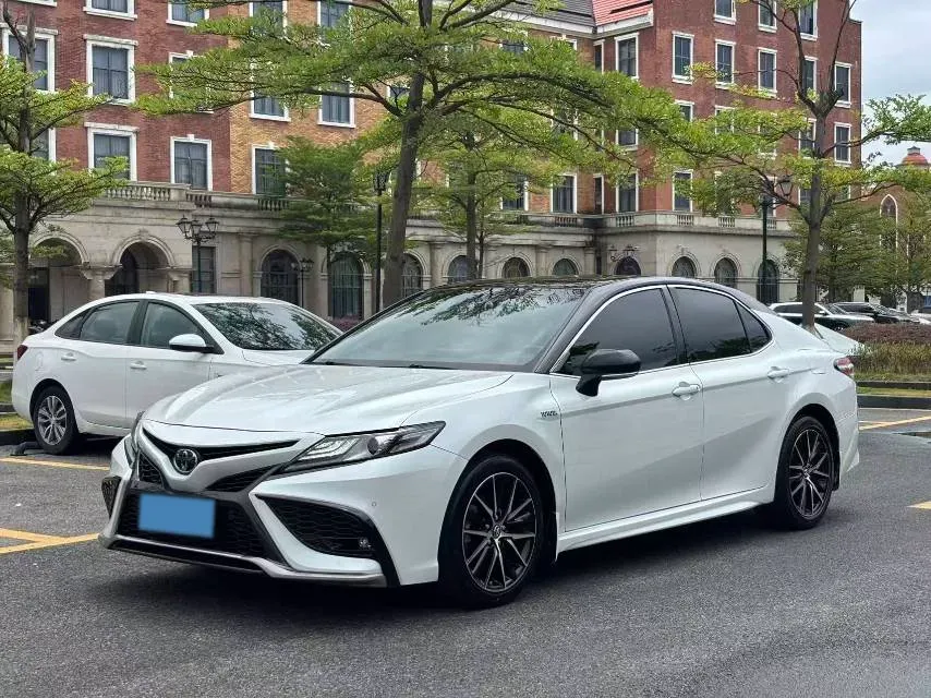 2021 Toyota Camry 2.5L 209HP L4 8AT,autocango,china used car exporter,china ev exporter,chinese used car exporter,chinese used ev exporter