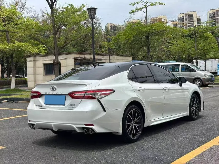 2021 Toyota Camry 2.5L 209HP L4 8AT,autocango,china used car exporter,china ev exporter,chinese used car exporter,chinese used ev exporter