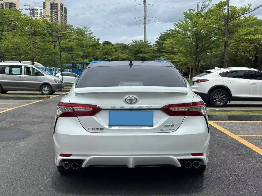 2021 Toyota Camry 2.5L 209HP L4 8AT,autocango,china used car exporter,china ev exporter,chinese used car exporter,chinese used ev exporter