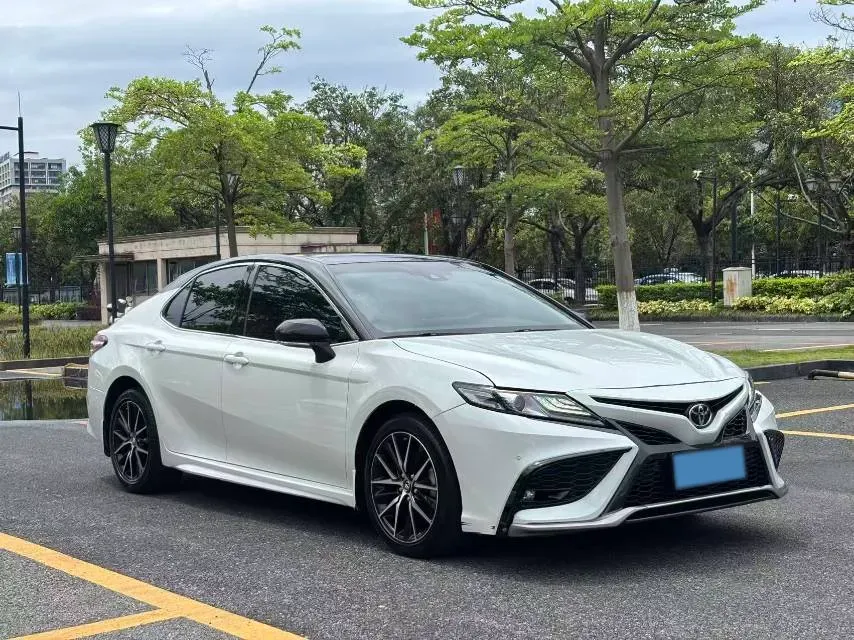 2021 Toyota Camry 2.5L 209HP L4 8AT,autocango,china used car exporter,china ev exporter,chinese used car exporter,chinese used ev exporter